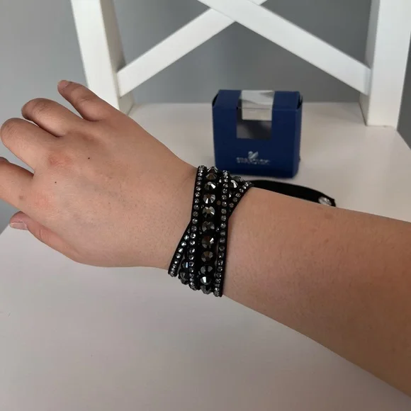 Swarovski Slake Dot Black Bracelet with Hairband Extender - Picture 5 of 5